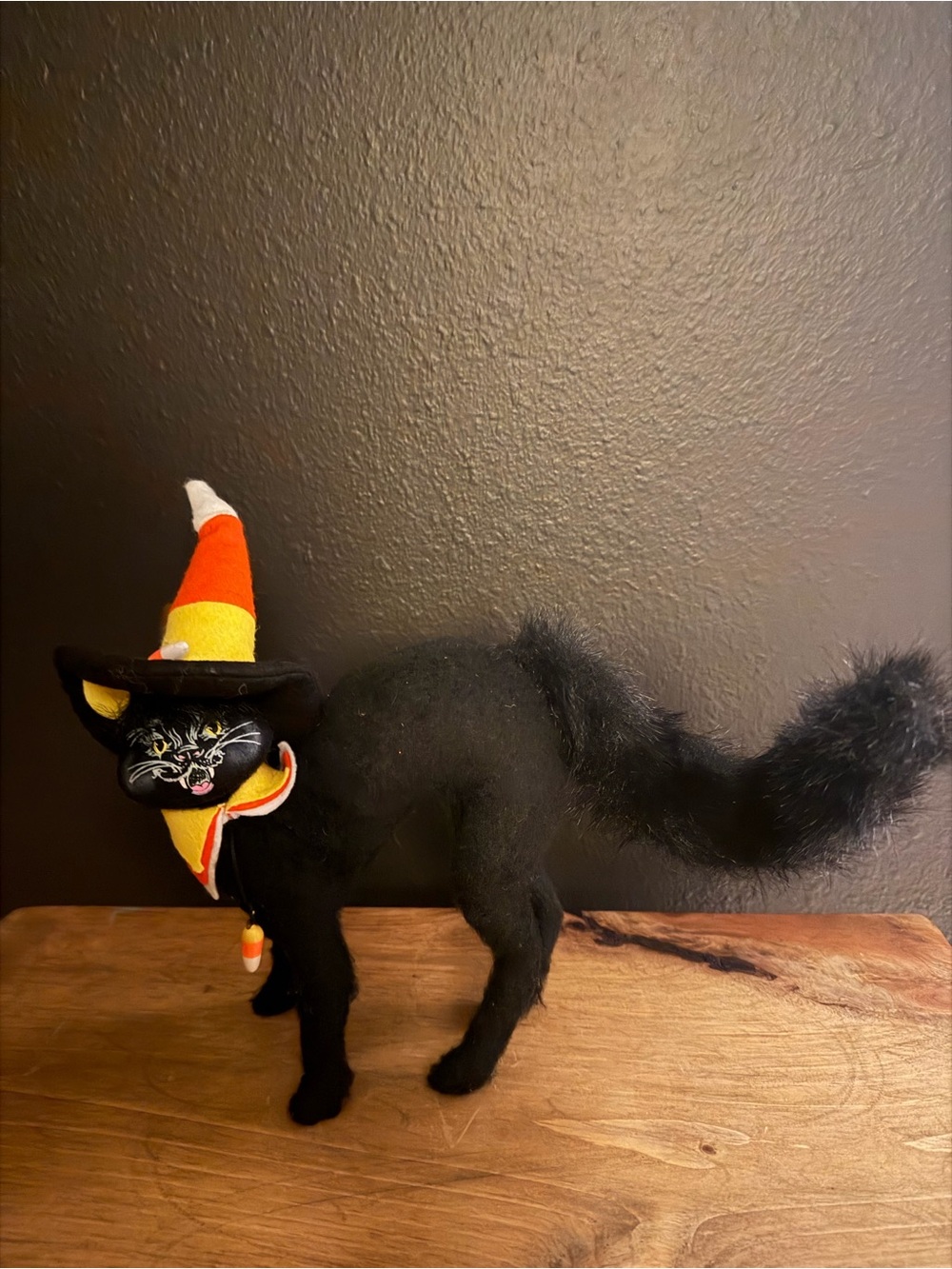 Annalee Dolls 2009 Halloween Candy Corn Scaredy Black Cat Figurine Plush Decor